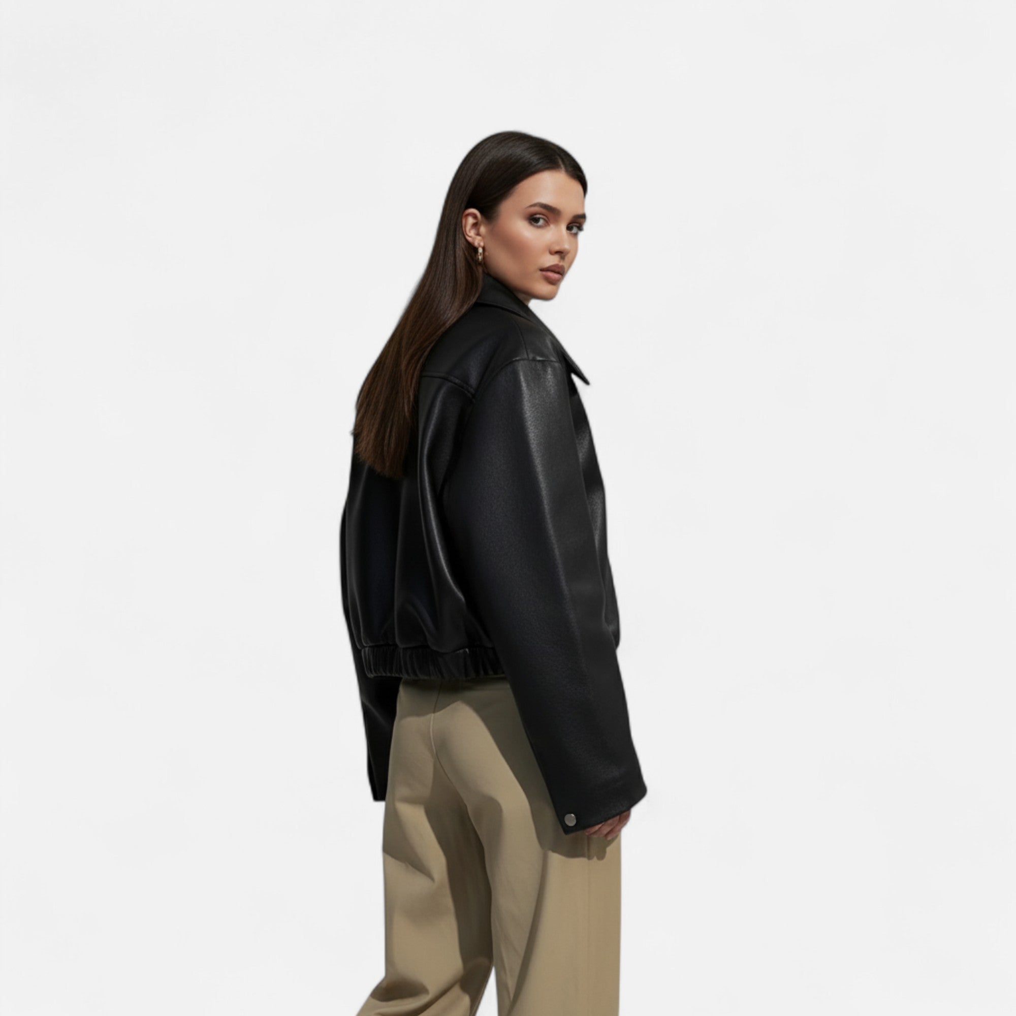 Giacca Biker in Ecopelle – Eleganza Senza Tempo – Essenziale Quotidiano