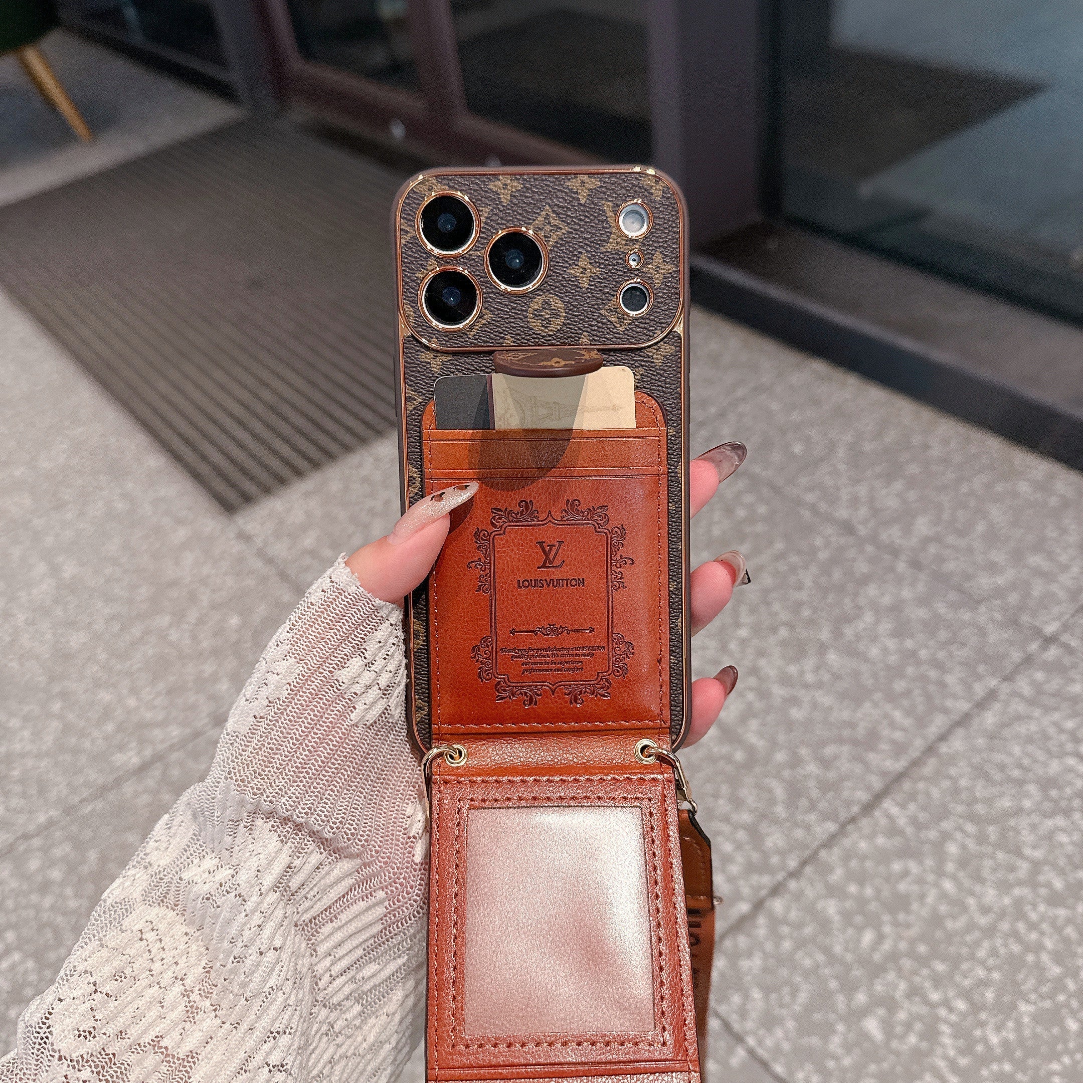 Premium LV Serie 2.0: Custodia Portafoglio Multifunzionale per iPhone