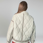 Giacca Trapuntata – Collo Alto e Tasche a Toppa – Stile Invernale Accogliente