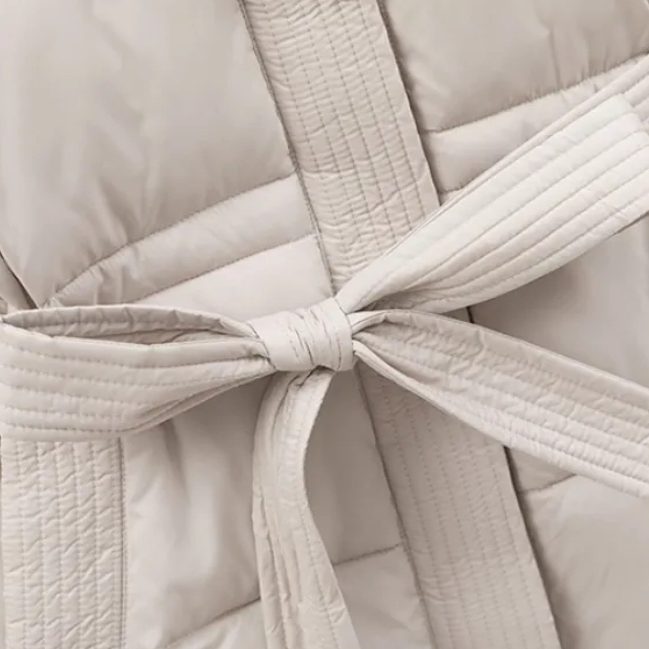 Giacca Trapuntata – Design Cinturato – Essenziale Chic per l'Inverno